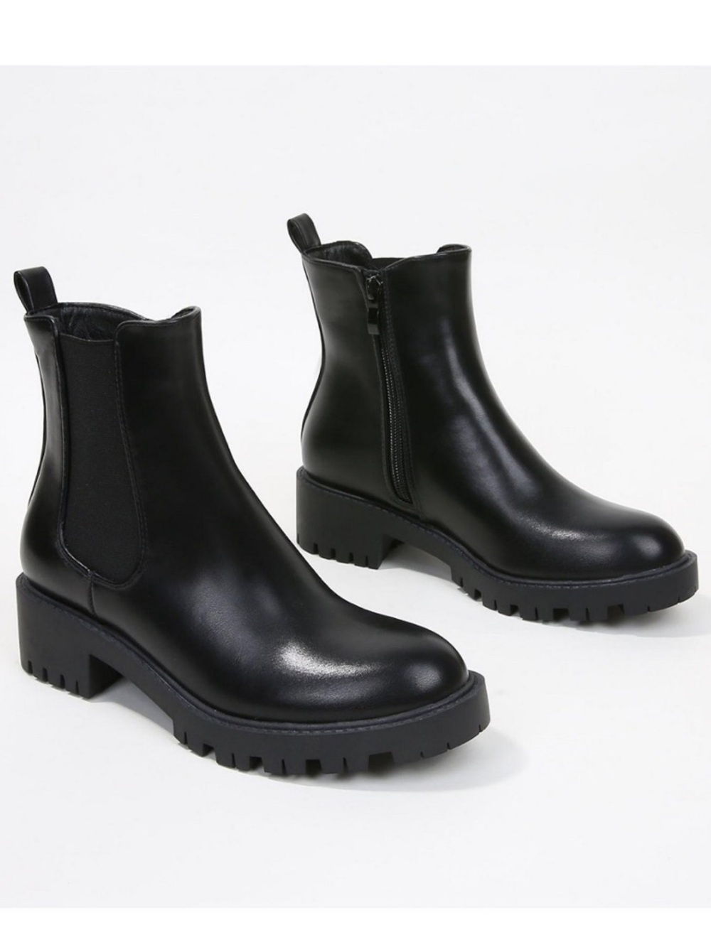 Altar’d State Black Chunky Chelsea Ankle Boots Lug Sole Leather | Size 8.5 |
